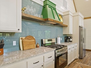 EvergreenDreams-Kitchen3