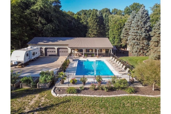 The "Pool Barn" offers plenty to do inside, outside, and in the area.