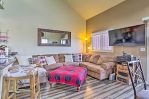 Living Room | Smart TV