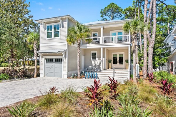 Seagrove "A Little Salty" 140 Canal Street