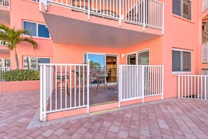 JC Resorts - Vacation Rental - Beach Cottages I 111 - Indian Shores - Front View of Patio