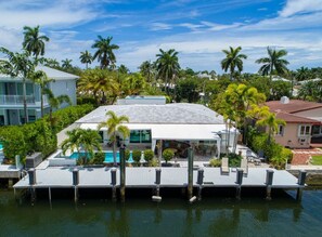 Modern marvel: This sleek and stylish house is a showstopper, with its clean lines, geometric shapes, and pops of color.