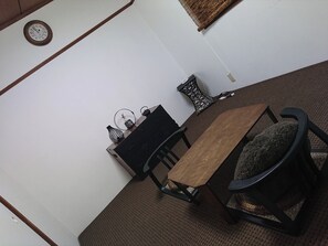 Japanese-style room