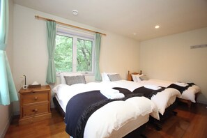 Bedroom 2 (3 singles)