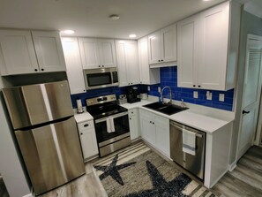 Full size kitchen.