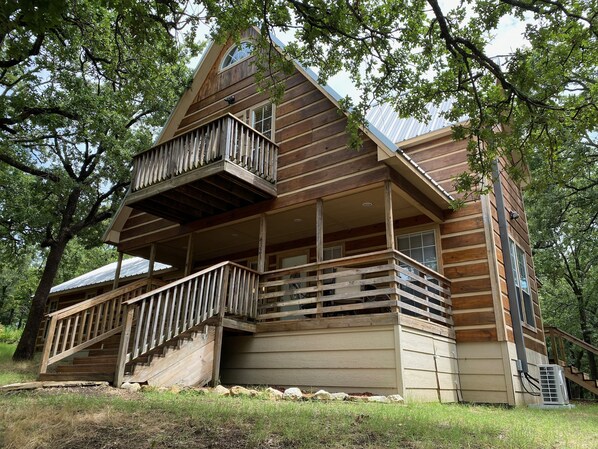 Longhorn Lodge, Gordonville, TX