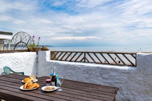 Beach Front House, Direct Beach Access, Spectacular Sea Views