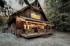 Architecture,Building,House,Cabin,Log Cabin