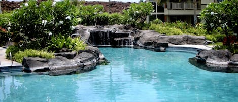 Palm Villas pool