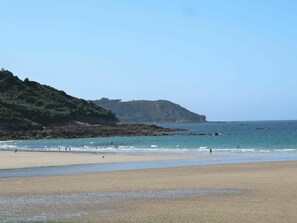 Wasser, Himmel, Wasservorräte, Ökoregion, Berg, Strand, Küsten Und Ozeanische Forms, Horizont, Wind Wave, Wasserweg