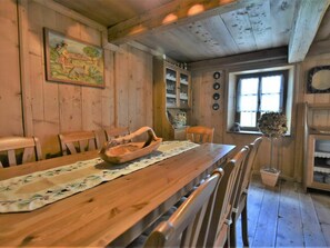 Picture Frame, Wood, Lighting, Interior Design, Window, Floor, Building, House, Plant, Tree