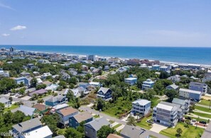 4 Blocks from the Beach