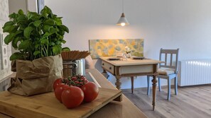 Ferienwohnung SonnenStrahl, 40qm, Balkon, 1 Wohn-/Schlafzimmer, max. 4 Personen