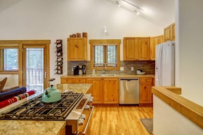 Large Kitchen area with plenty of counter space