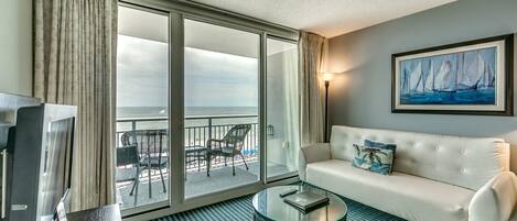 Gorgeous oceanfront condo 