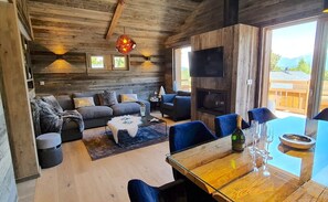 Living room / Dining room