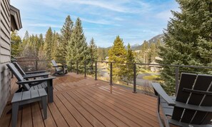 2885 Two Moons front deck3