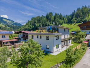 Außenseite Ferienhaus [Sommer]