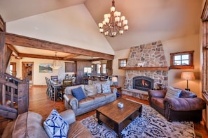 1st floor living room