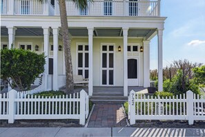 Front of Townhome