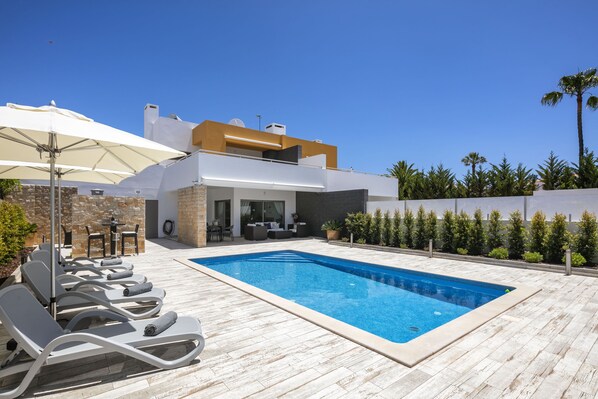 The Fabulous Pool & Patio Area