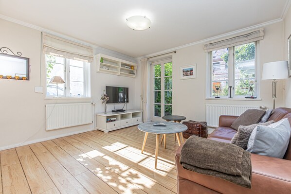 Living area with access to the terrace