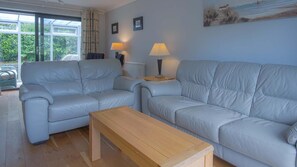 Ragged Staff - 3 Bed Holiday Home - Saundersfoot (22892)