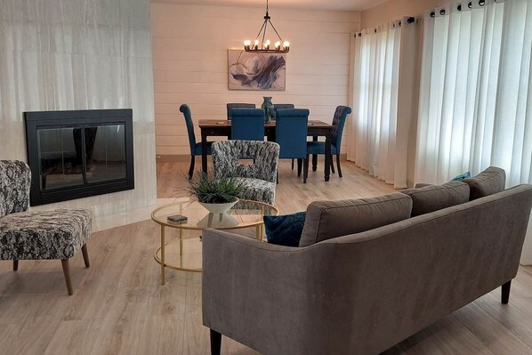 The LUXURY LIFESTYLE awaits you at The Oasis!!