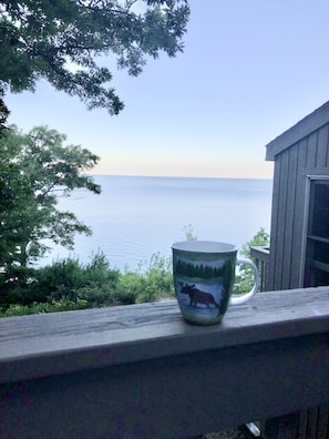 Enjoy coffee on the balcony with this view every morning!