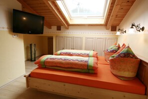 Ferienwohnung Adlerhorst, 2-4 Personen, 2xDU/WC, Whirlpool,Balkon,2 Schlafzimmer