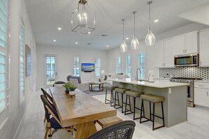 1st Floor Dining Area