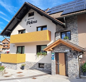 exterior with parking place