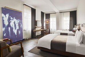 2 Comfortable Queen sized beds