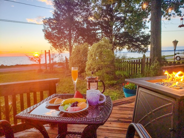 Breakfast views - inspiration to make your own oasis breakfast one AM!