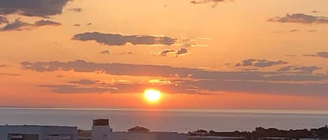 Vue sur mer, de notre terrasse.