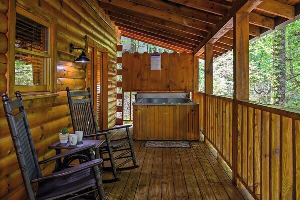 Hot Tub open 24/7/365