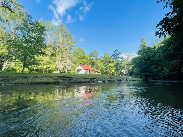 Beautiful level lot on a trophy trout stream