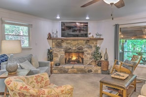 Living Room | Cable/Satellite TV
