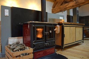 Cuisinière à bois pour l'hiver