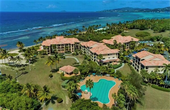 Lovely Pelican Cove Grounds! Beach Access and great pool to relax in!