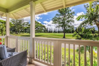 Spacious 3 bedroom home, fully AC'd with Pool/BBQ, Views and Walking Path