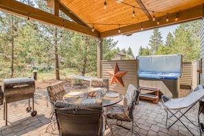 Back Deck with Dining