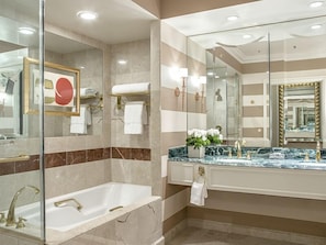 Venetian Luxury King Bath