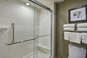 Guest room bath