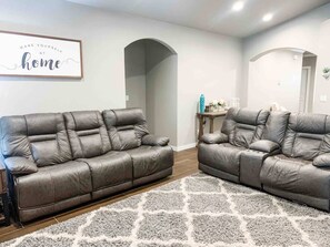 Living Room - additional view