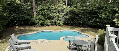 Private pool area