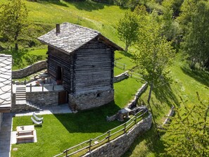 Plante, Bâtiment, Paysage Naturel, Bois, Lot Terre, Arbre, Herbe, Biome, Chalet, Paysage