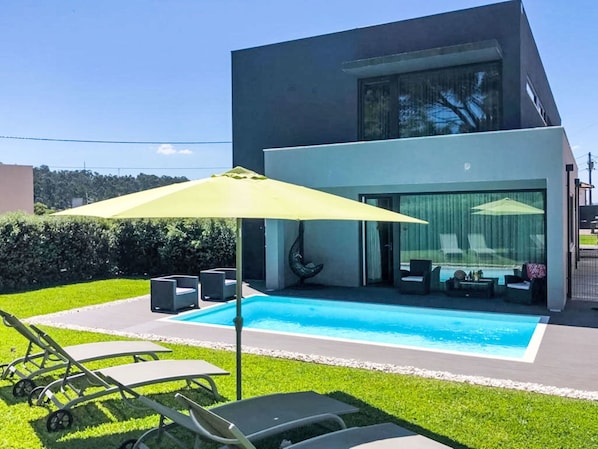 Swimming Pool, Shade, Resort, Landscaping, Villa, Hotel, Eco Hotel, Courtyard