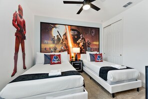 'Star Wars' themed bedroom