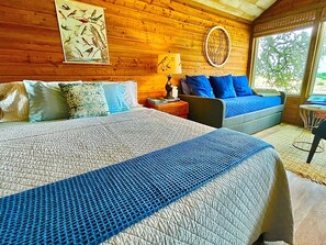 The JACK Suite: A Queen bed plus Twin & Trundle